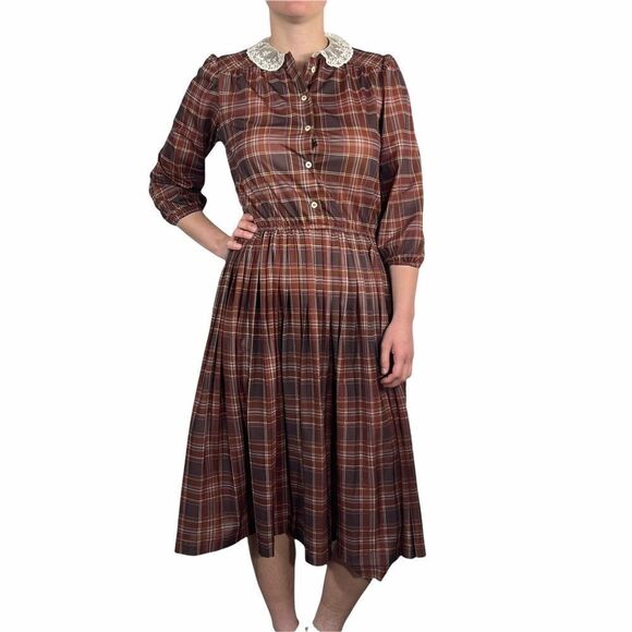 Non-Stop Vintage Plaid Midi Dress - Picture 1 of 11